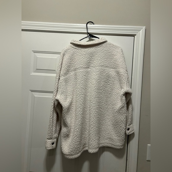 32 degrees Sherpa jacket - worn once - Picture 3 of 3